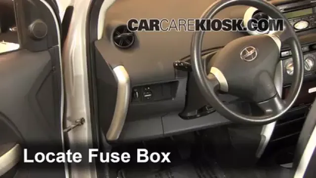 2004 Scion xA 1.5L 4 Cyl. Fusible (interior) Control